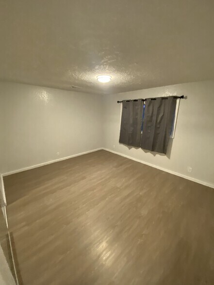 Building Photo - 7901 Montgomery Ave