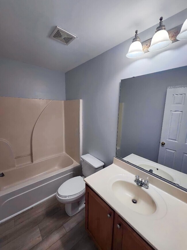 Building Photo - 333 Palmetto Glen Dr