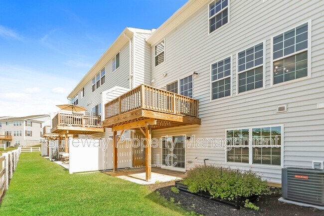 Building Photo - 2503 Charleston Dr