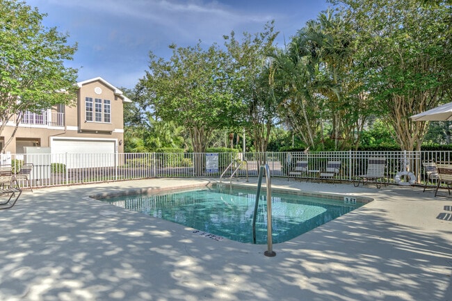 Building Photo - 1800 Bayshore Way