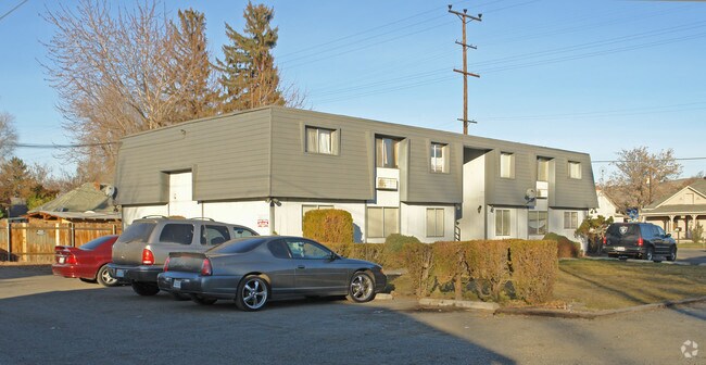 Primary Photo - 1312 W Lincoln Ave
