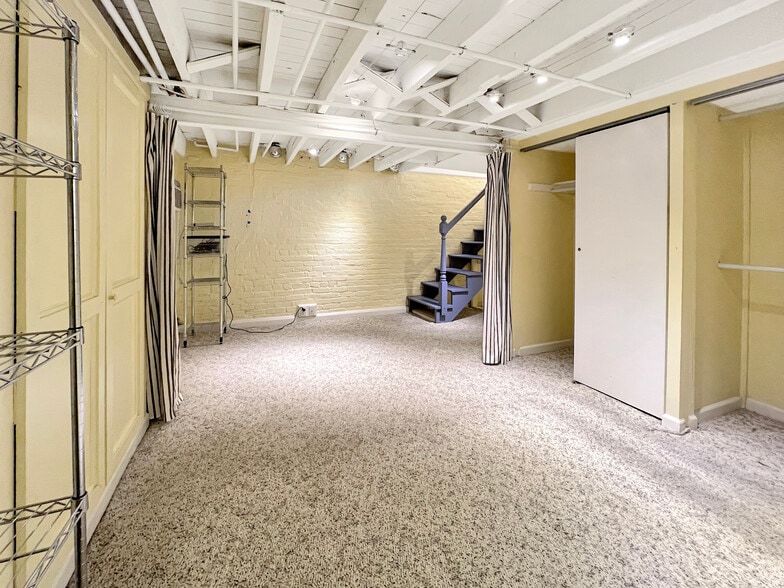 Building Photo - 219 Rhode Island Ave NE