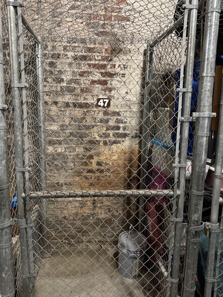 Building Photo - 105 S 9th St