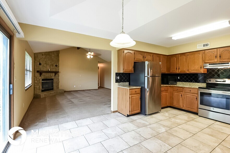 Building Photo - 2504 NW 8 St