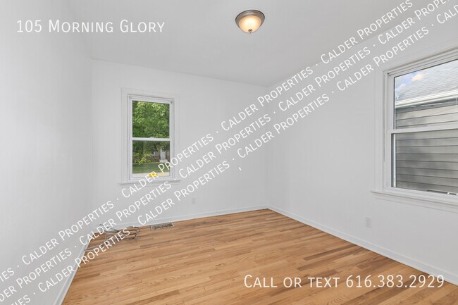 Building Photo - 105 Morning Glory St SW