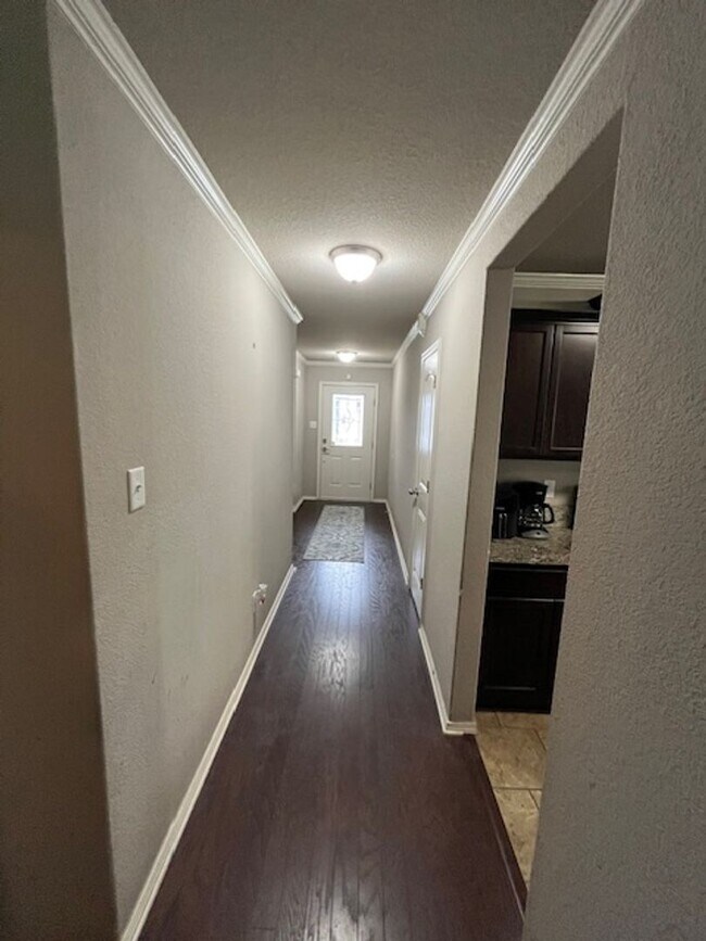 Building Photo - 2720 Brighton Pl