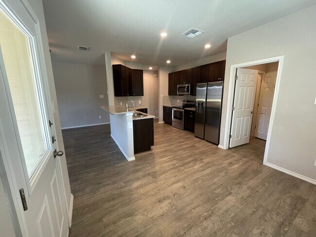 Building Photo - Beautiful Single-Story Rental Home in New Braunfels!