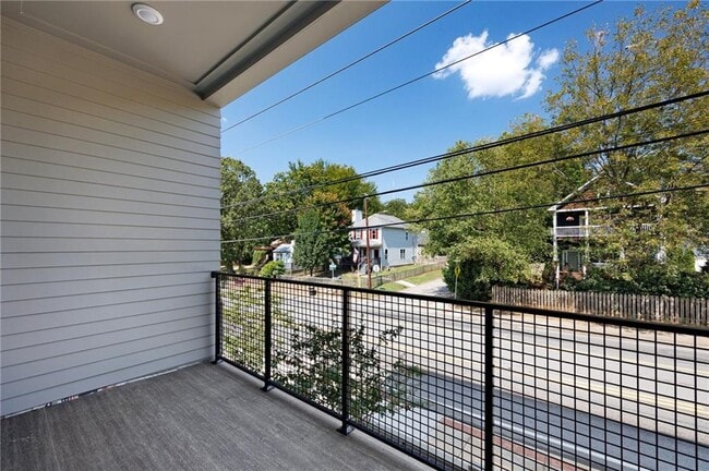 Building Photo - 1540 Millwood Pl