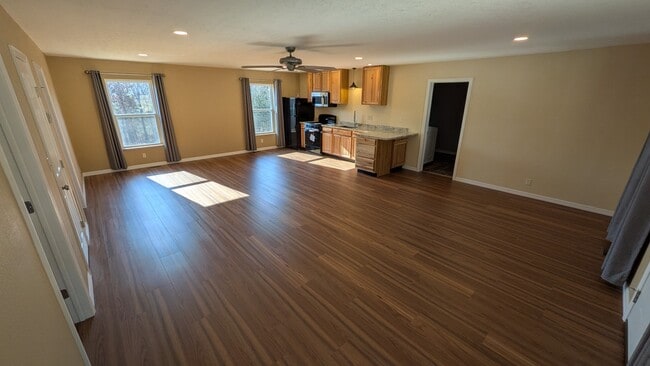 Building Photo - 7637 Coon Creek Rd