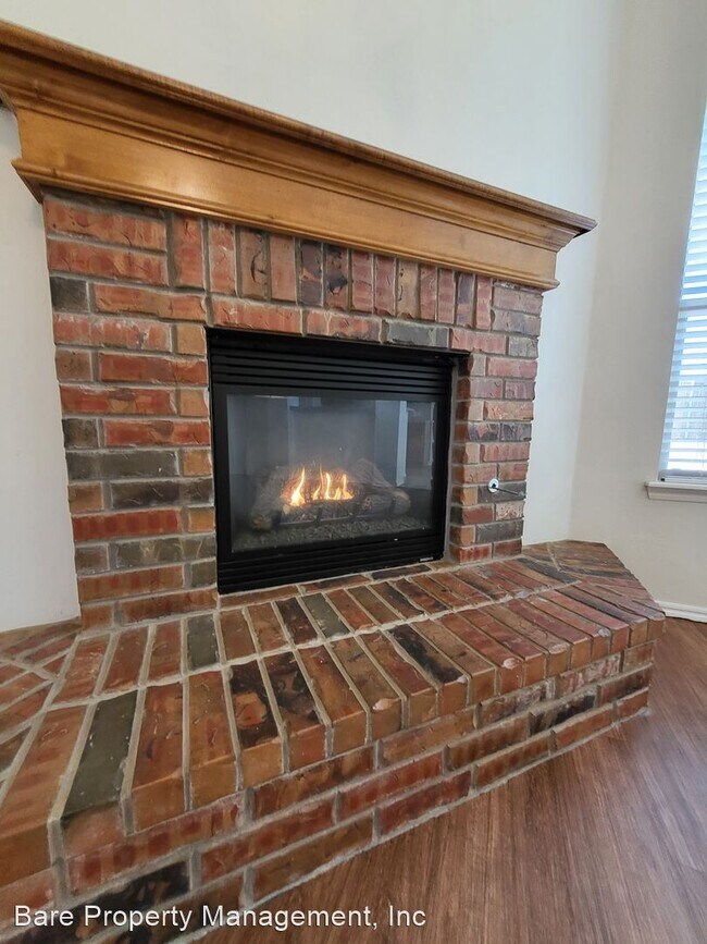 Building Photo - 4 br, 2 bath House - 524 Lone Oak Drive