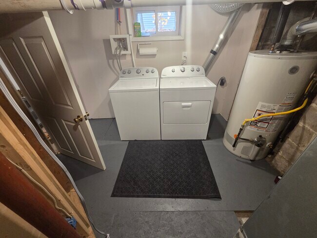 Building Photo - 176 W North St