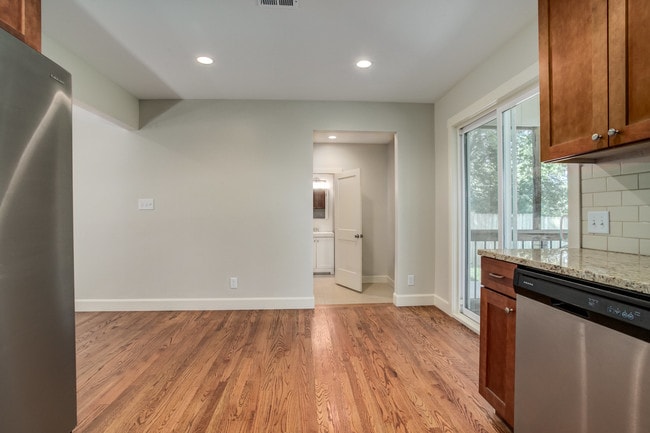 Building Photo - 6038 Juniper Dr