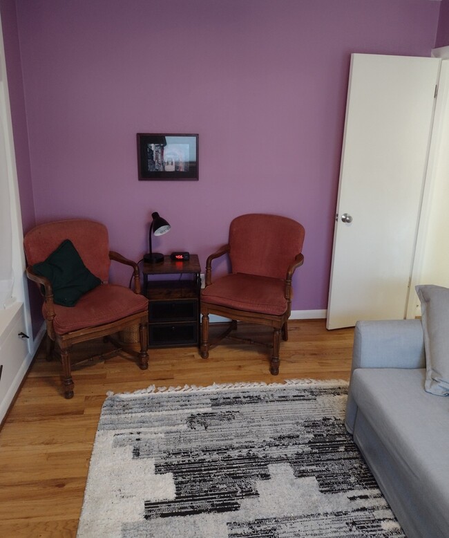 Second Bedroom has a seating area, and... - 4157 SE Brooklyn St