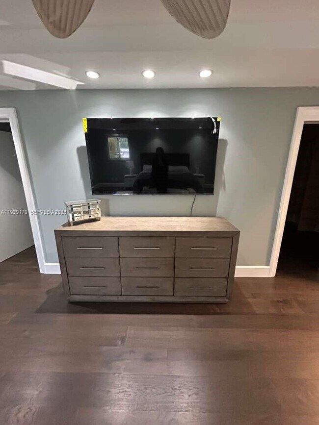 Building Photo - 1108 Washington St