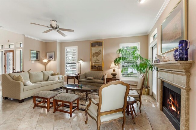 Building Photo - 457 Mariners Dr