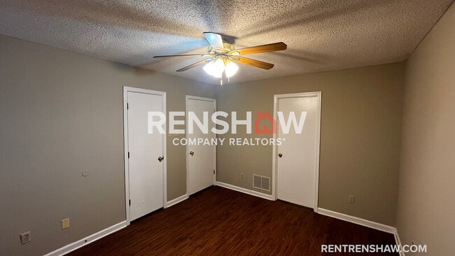 Building Photo - 2230 Curbertson St