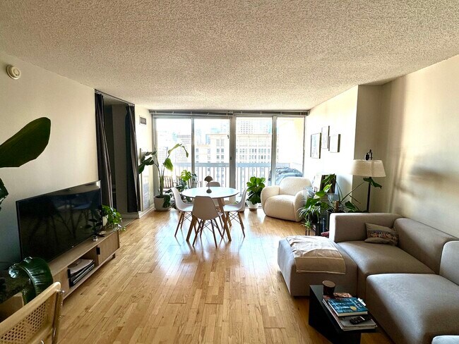 Building Photo - 545 N Dearborn St