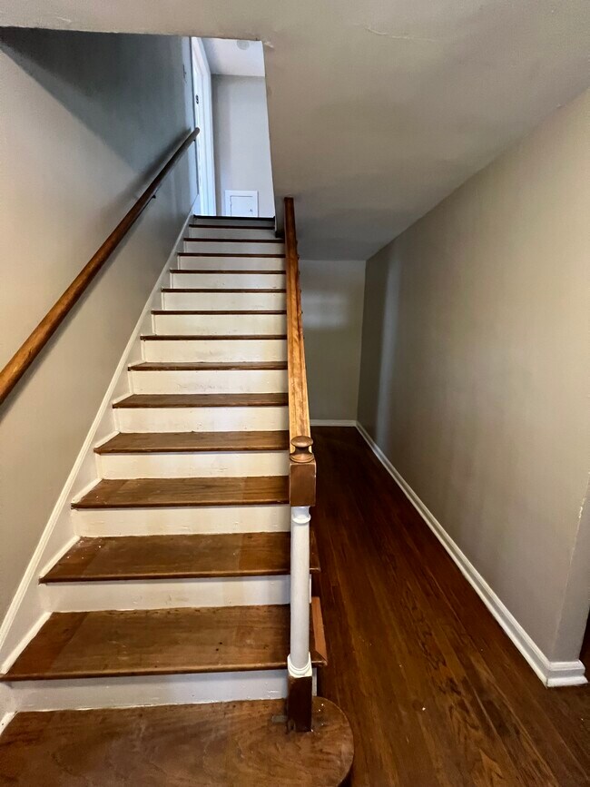 Staircase - 526 S Mitchell St