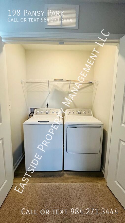 Building Photo - 198 Pansy Pk