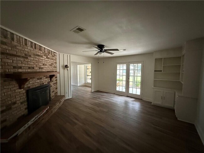 Building Photo - 2333 Burgett Rd