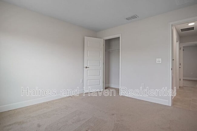 Building Photo - 1217 Forest Hill Dr