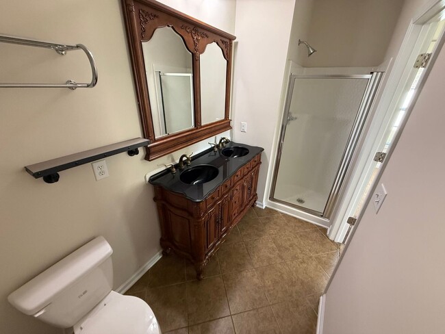 Building Photo - Beautiful Brick Home in Patriot Village!