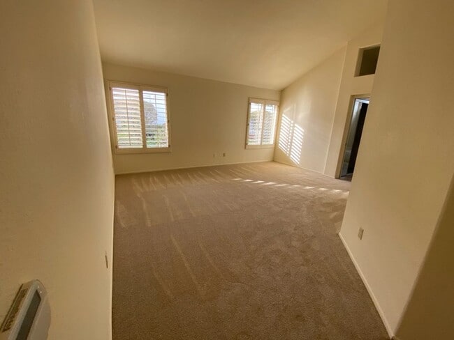 Building Photo - 2bd/2bth within the Ocean Hills Country Club!