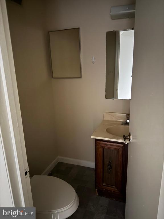 Building Photo - 9 Autumn Hill Way