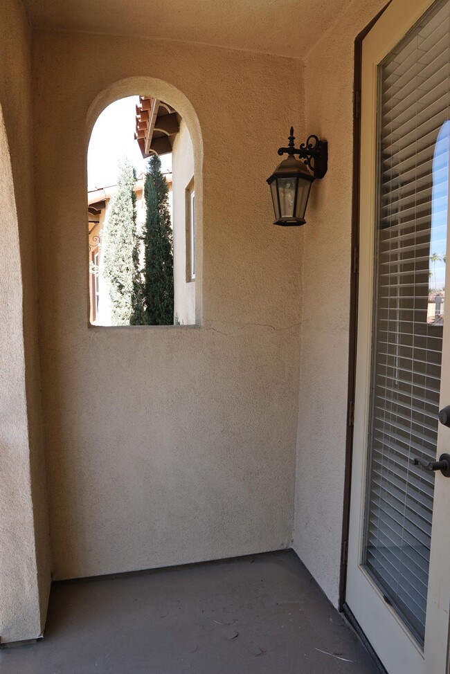 Building Photo - 1816 Pintura Cir W