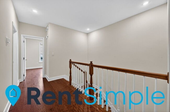 Building Photo - 1418 N Rhodes St