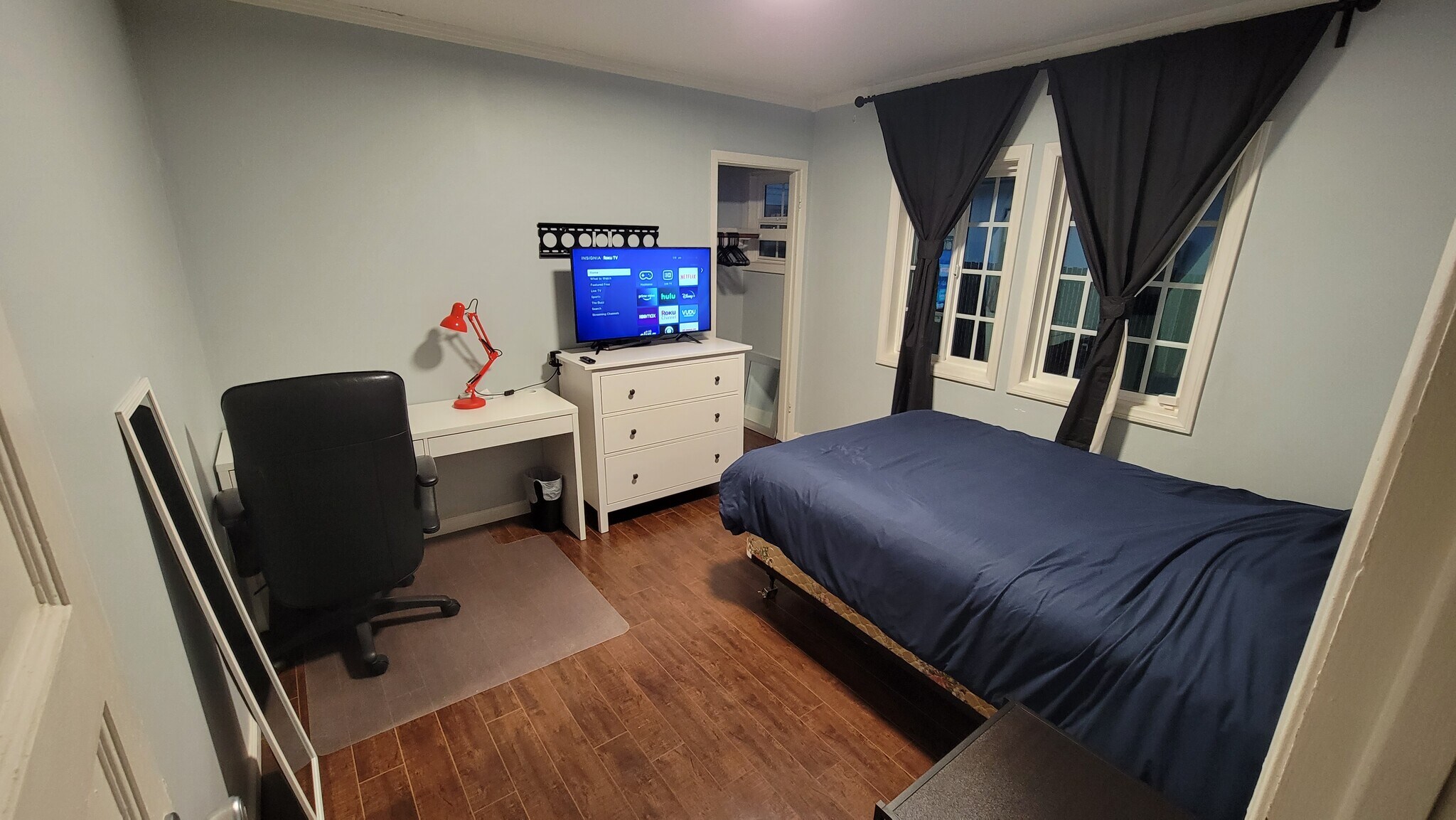 Building Photo - 1243 N Alexandria Ave