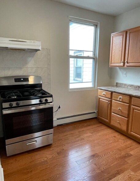 Primary Photo - 75 Putnam St
