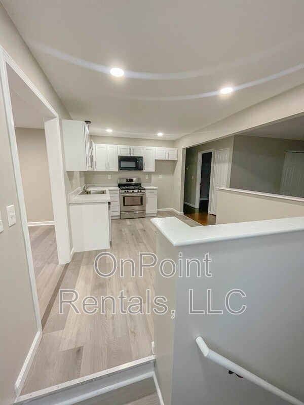 Building Photo - 30816 Grandview Ave