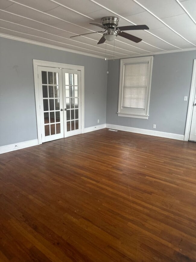 Building Photo - 536 Heard Ave