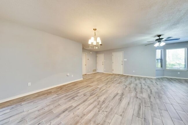 Building Photo - 1207 Gingerlily Cove