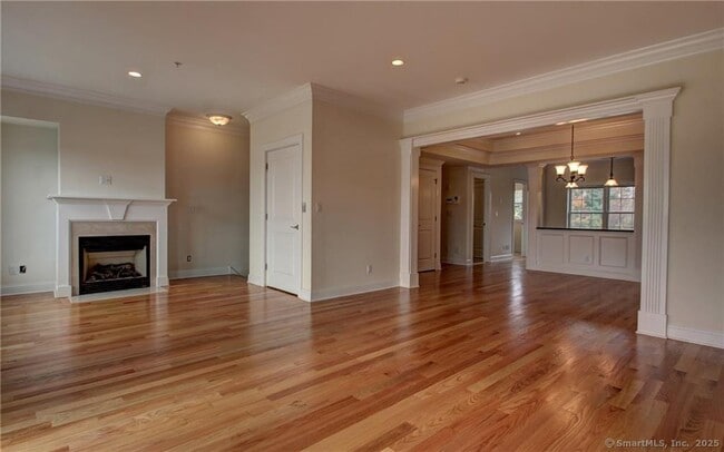 Building Photo - 467 New Haven Ave