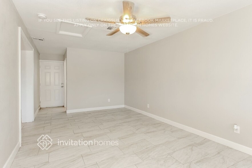 Building Photo - 12614 W Del Rio Ln