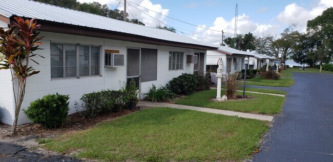 Building Photo - 2424 S Lake Letta Dr