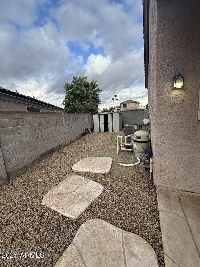 Building Photo - 6079 W Irma Ln