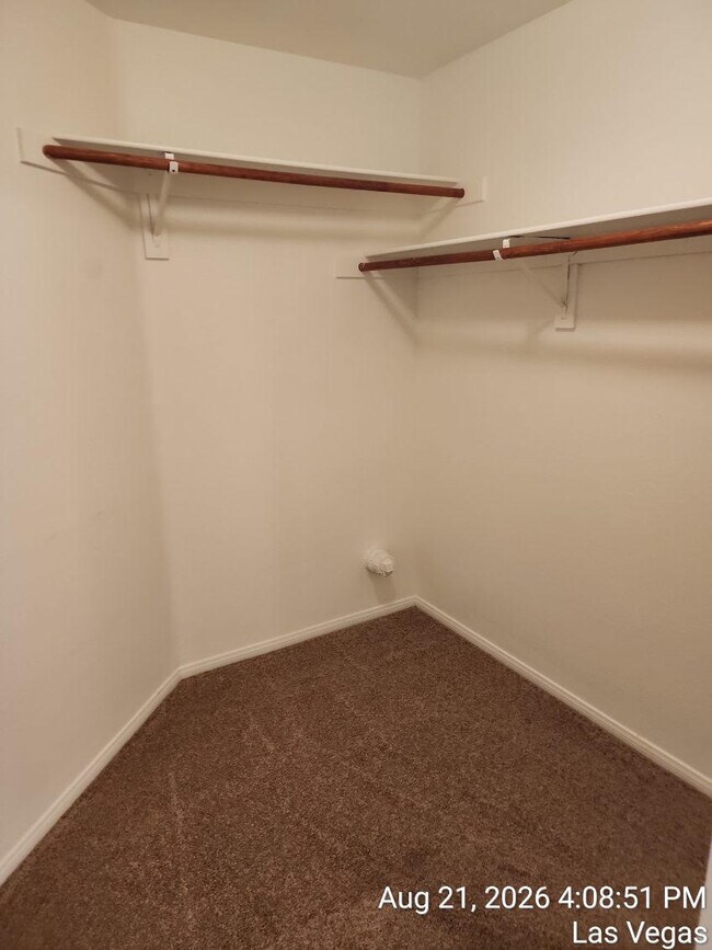 Building Photo - 664 Peachy Canyon Cir