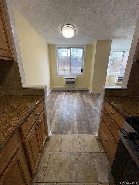 Building Photo - 14 Nosband Ave