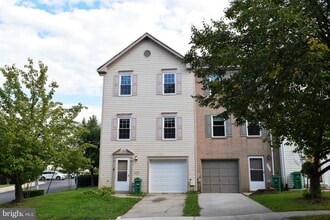 Building Photo - 14251 Oxford Dr