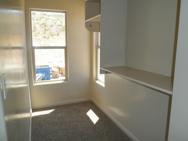 Building Photo - Gorgeous 3 Bedroom Townhome in St. George