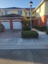 Building Photo - 47 SE Sedona Cir