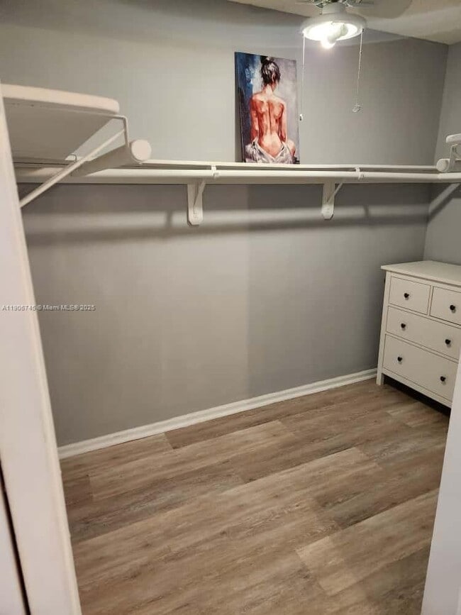 Building Photo - 1080 94th St