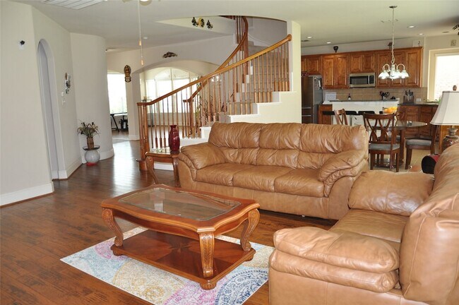 Building Photo - 1312 Valley Vista Dr