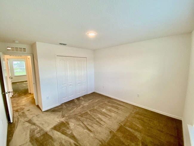 Building Photo - Beautiful Home for rent in Poinciana - 4 bed 2.5 bath plus large bonus room