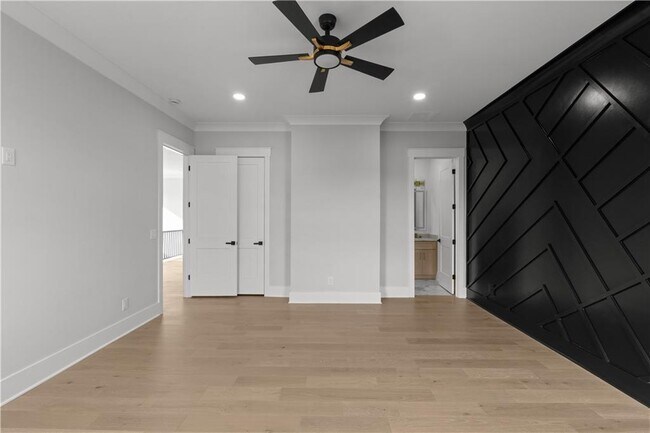 Building Photo - 407 Buford