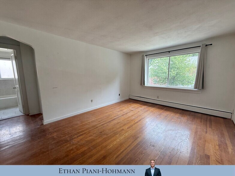 Building Photo - 43 Aldrich Rd