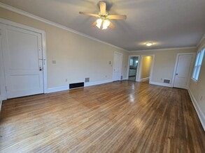 Building Photo - 1308 N Main St